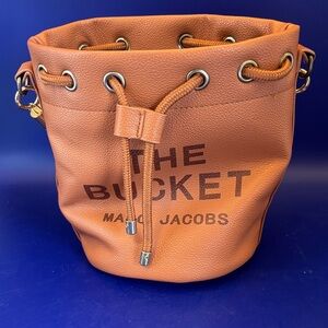 Marc Jacobs The Bucket Bag in Brown